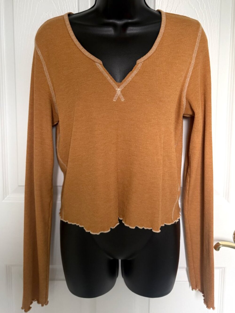 American Eagle Long Sleeve V Neck Waffle Top Shirt - Mustard Yellow Camel / Larg
